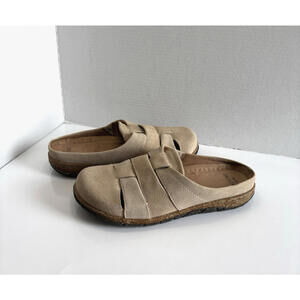 Earth Origin Essential Ellery Mules Women 9 Wide Beige Suede Woven Comfort Clogs